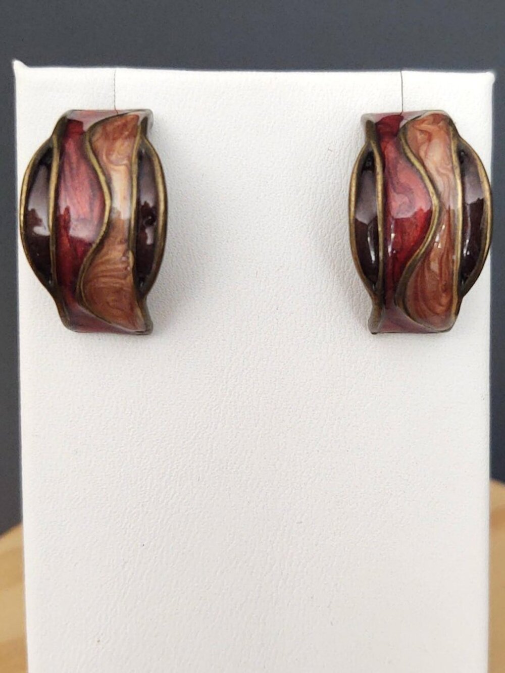 Curved enamel earrings-brown, rust and beige